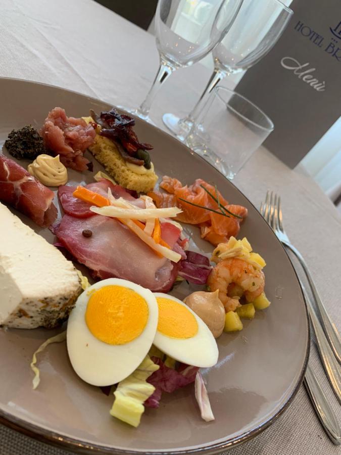 Hotel Brienz بيلاريا-إيجيا مارينا المظهر الخارجي الصورة