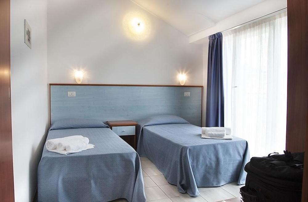 Hotel Brienz بيلاريا-إيجيا مارينا المظهر الخارجي الصورة